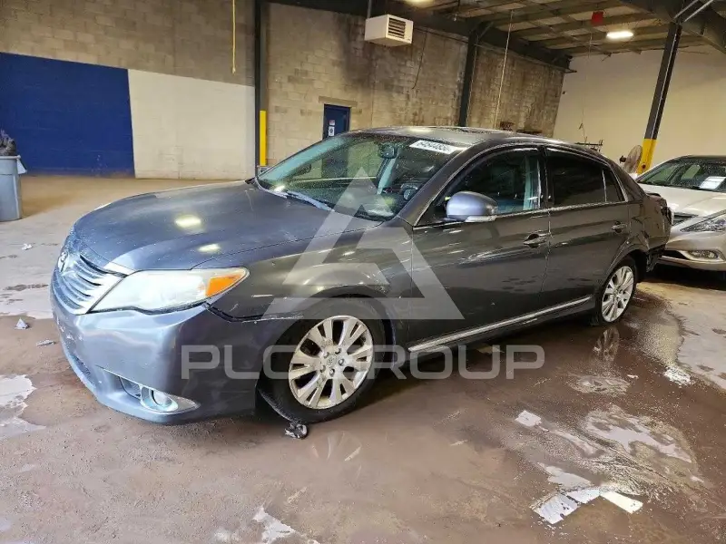 2011 Toyota AVALON фото