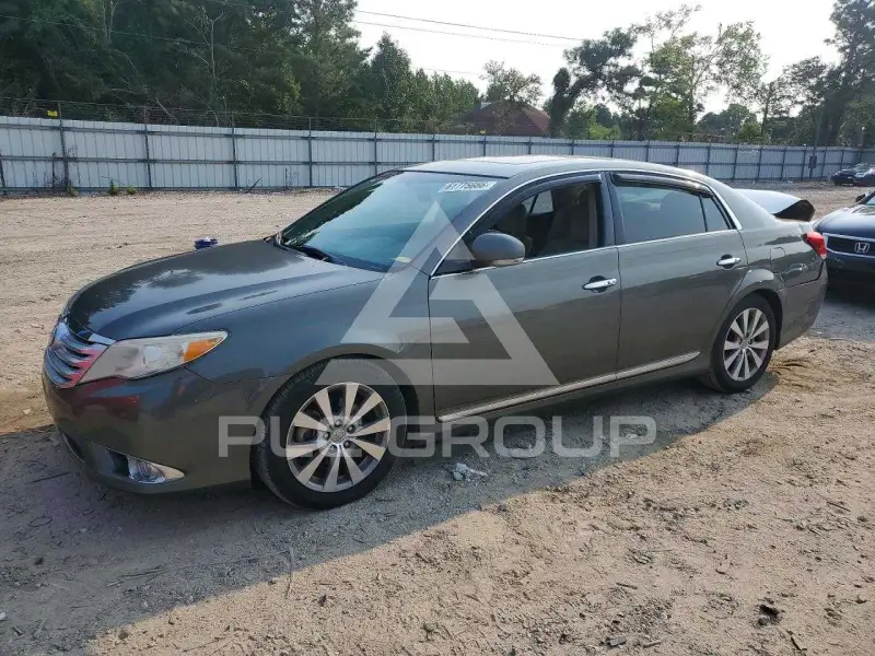 2011 Toyota AVALON фото