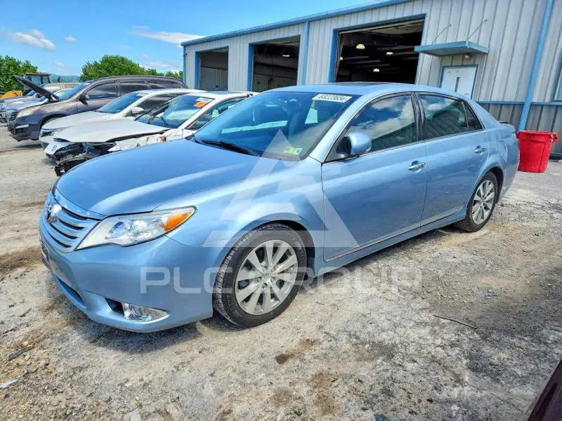 2011 Toyota AVALON фото