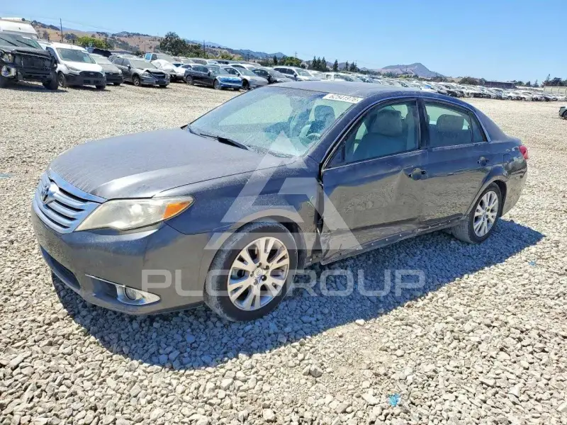 2011 Toyota AVALON фото