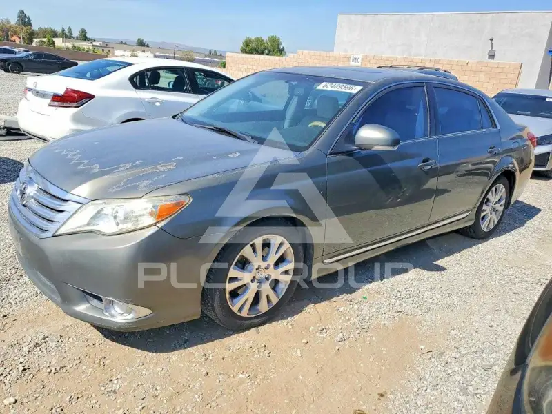 2011 Toyota AVALON photo