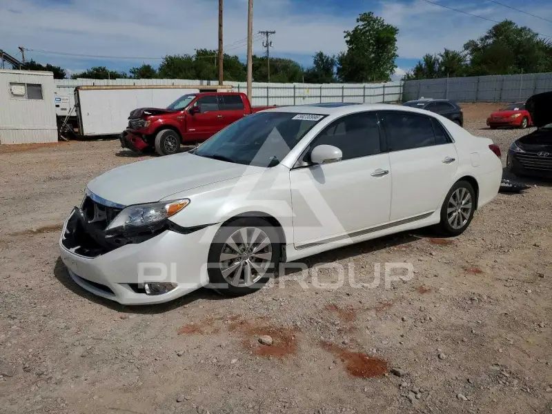 2011 Toyota AVALON фото