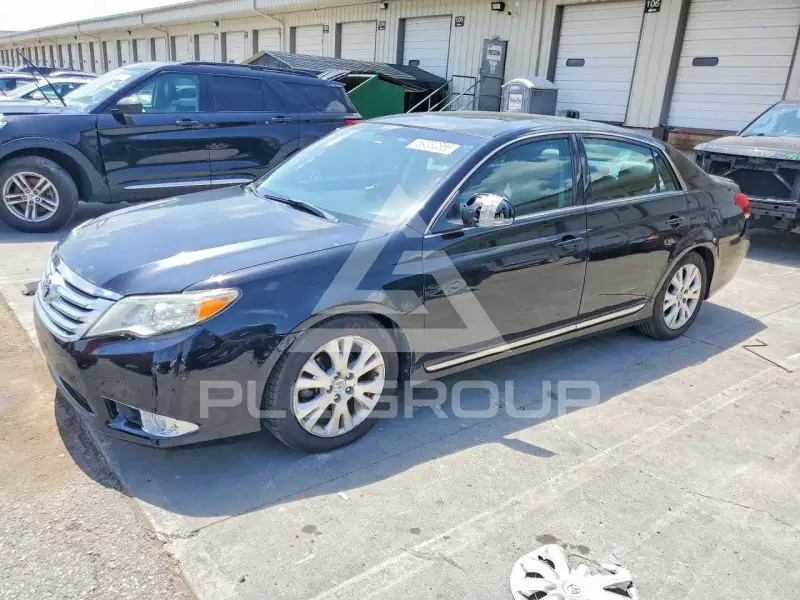 2011 Toyota AVALON фото