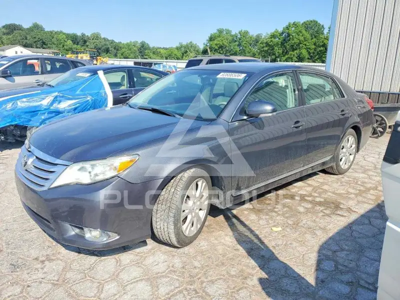 2011 Toyota AVALON photo