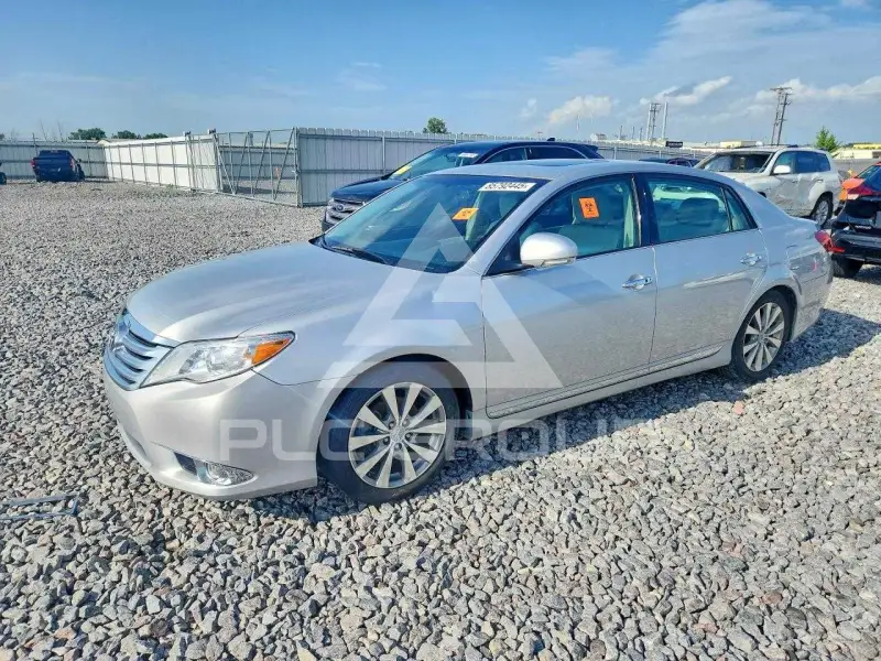 2011 Toyota AVALON фото