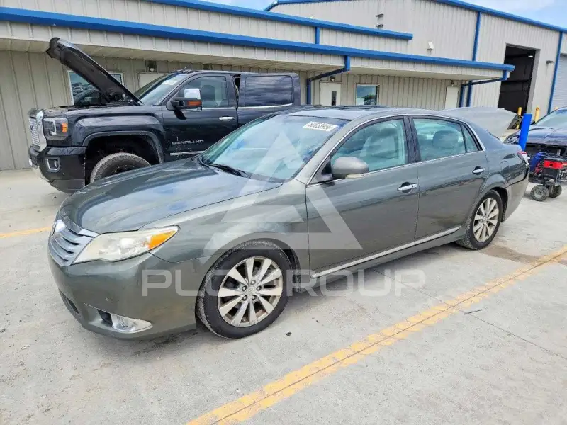 2011 Toyota AVALON фото