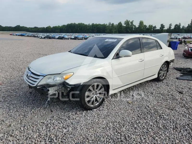 2011 Toyota AVALON фото