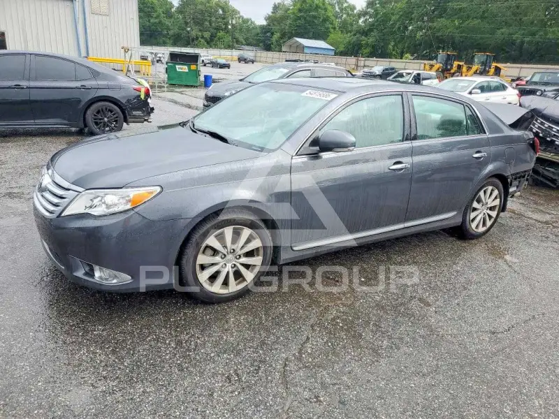 2011 Toyota AVALON photo