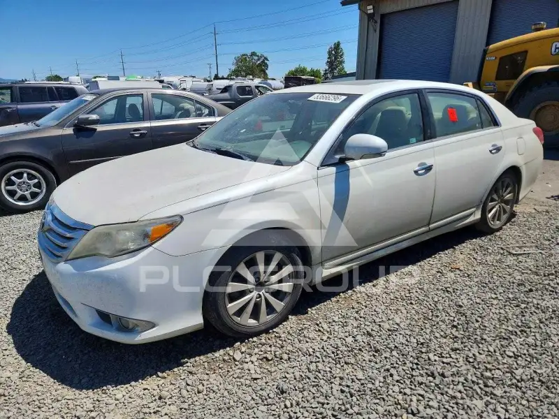 2011 Toyota AVALON фото