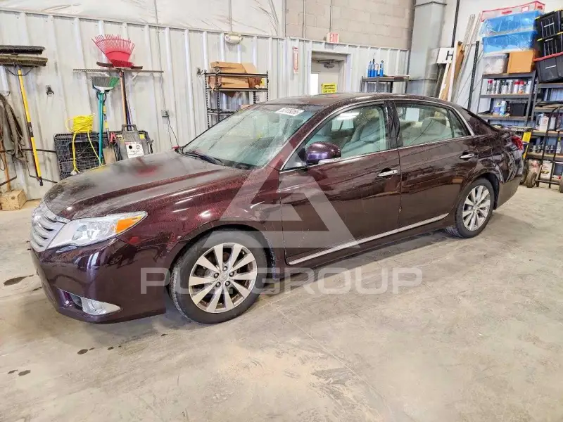 2011 Toyota AVALON photo