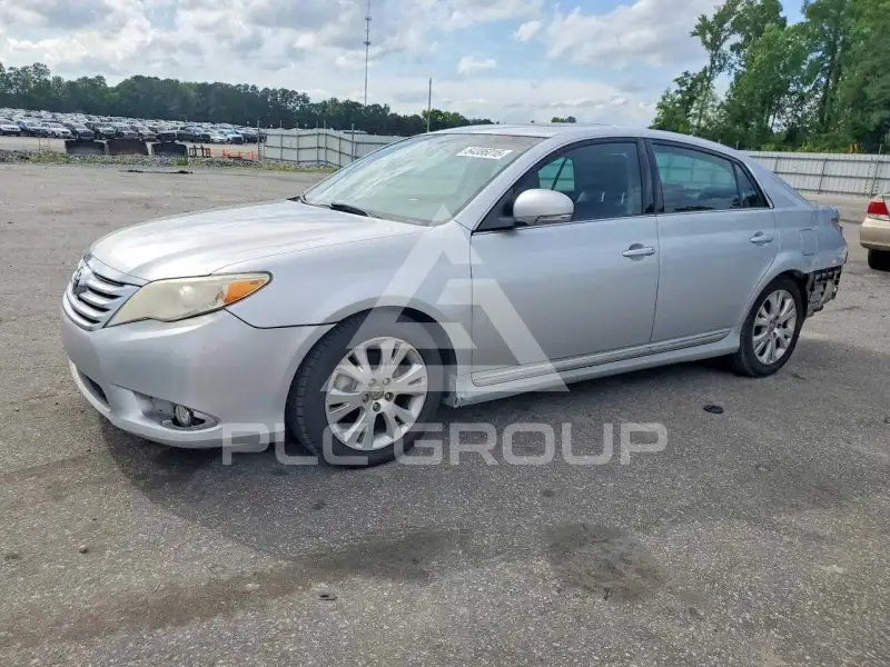 2011 Toyota AVALON фото