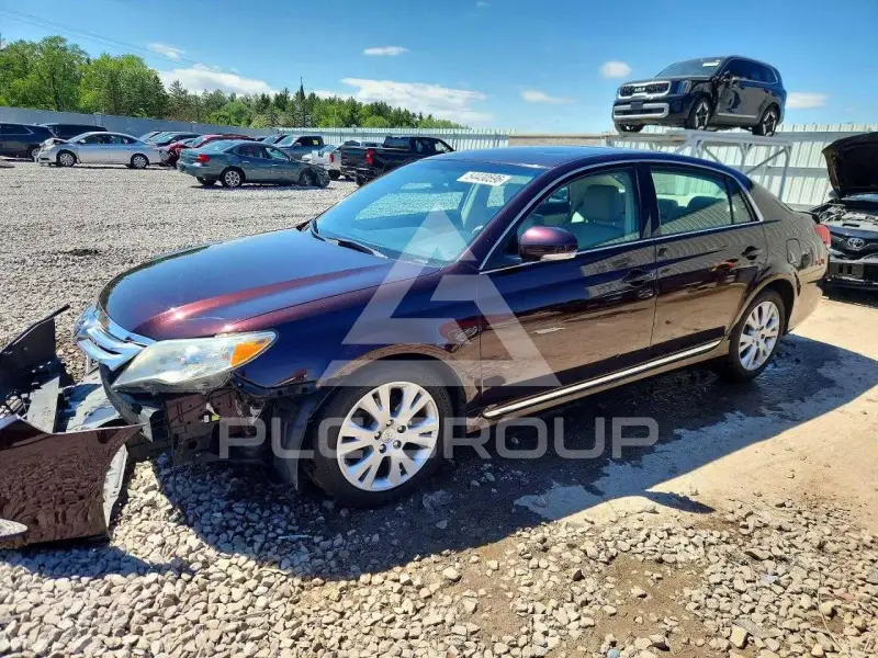 2011 Toyota AVALON photo