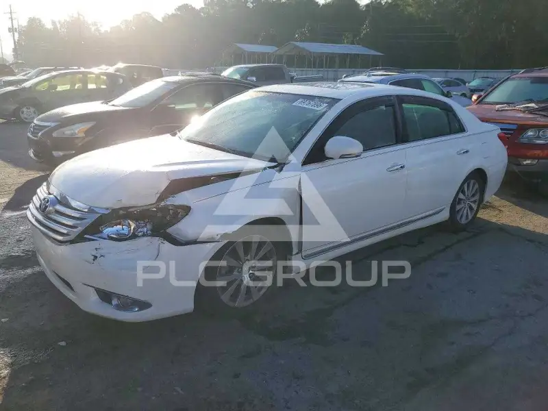 2011 Toyota AVALON фото