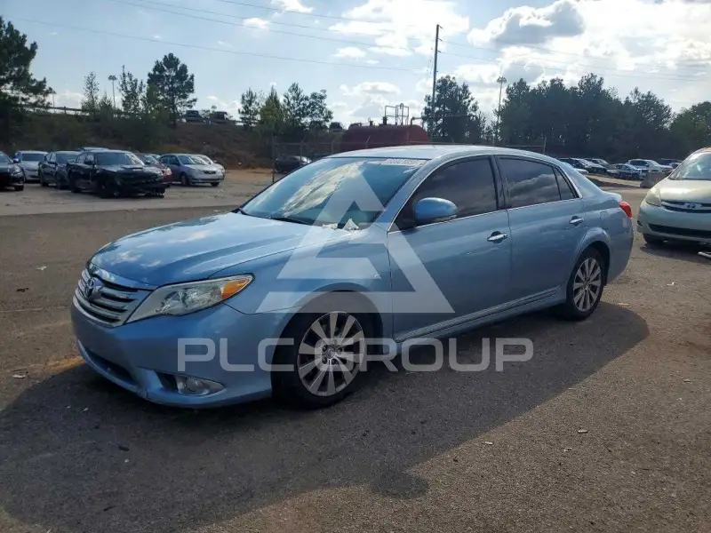 2011 Toyota AVALON фото