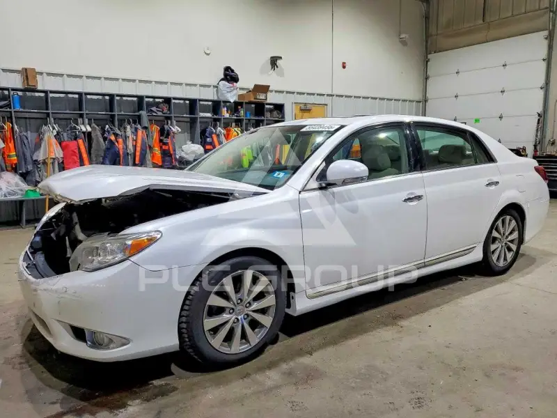 2011 Toyota AVALON фото
