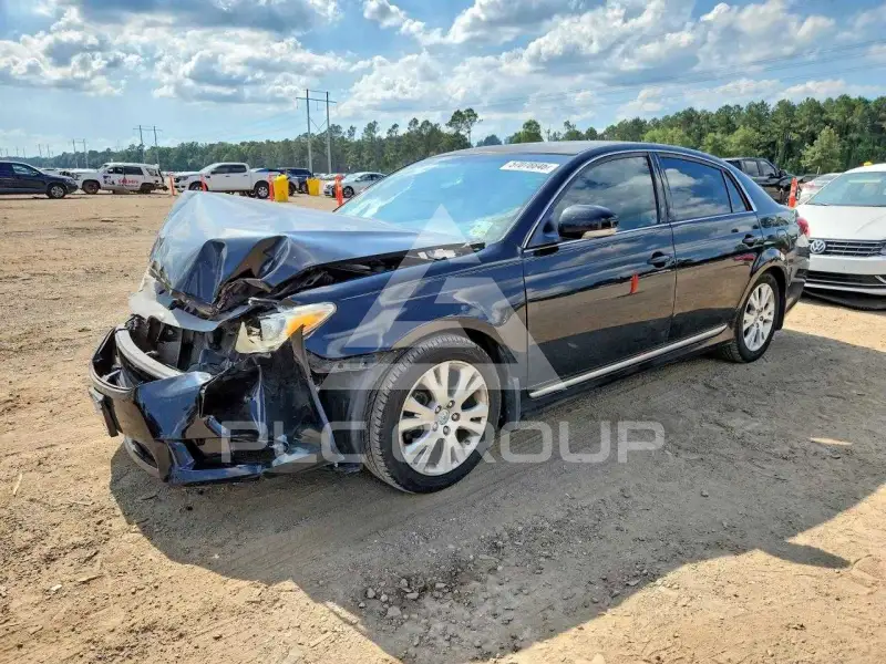 2011 Toyota AVALON фото