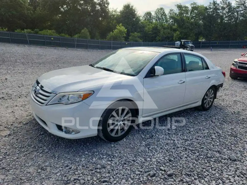 2011 Toyota AVALON фото