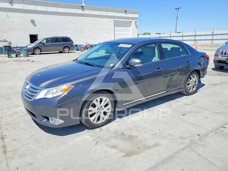 2011 Toyota AVALON photo