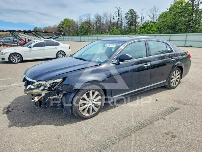 2011 Toyota AVALON фото