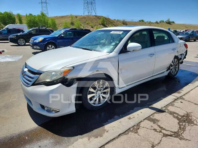 2011 Toyota AVALON photo