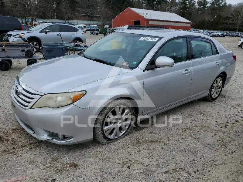 2011 Toyota AVALON photo