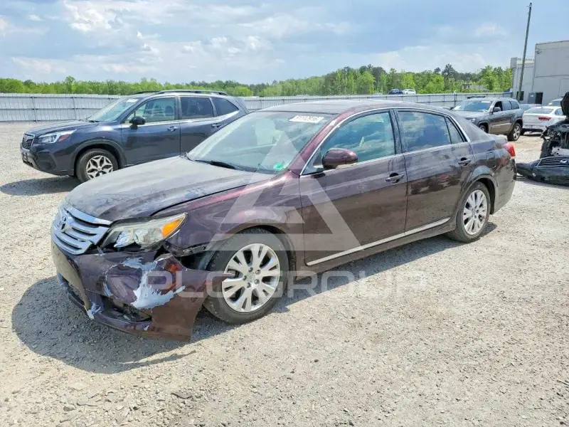 2011 Toyota AVALON фото