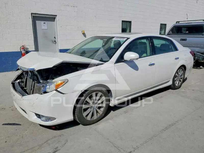 2011 Toyota AVALON фото