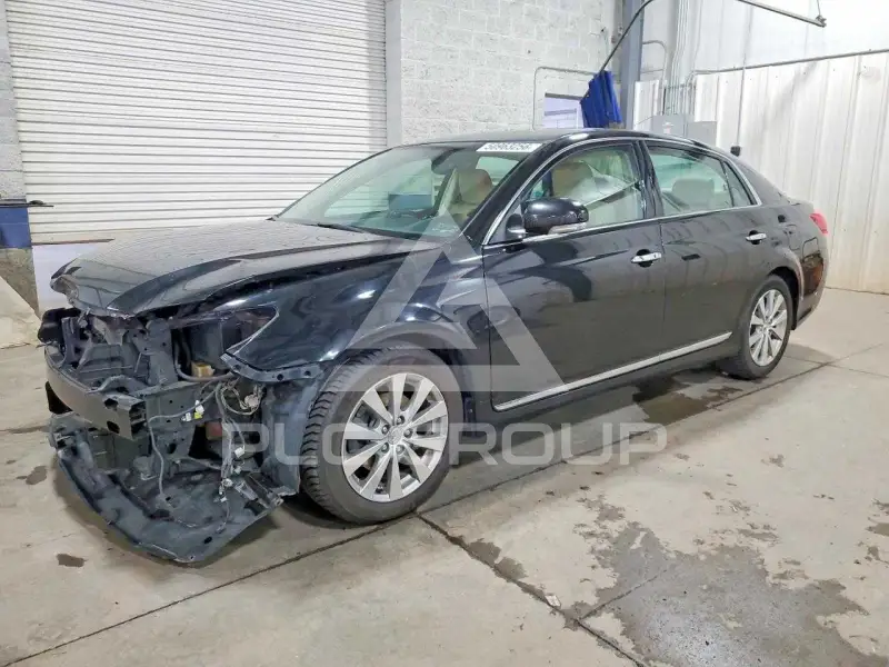 2011 Toyota AVALON фото