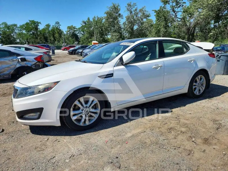 2011 KIA Optima photo