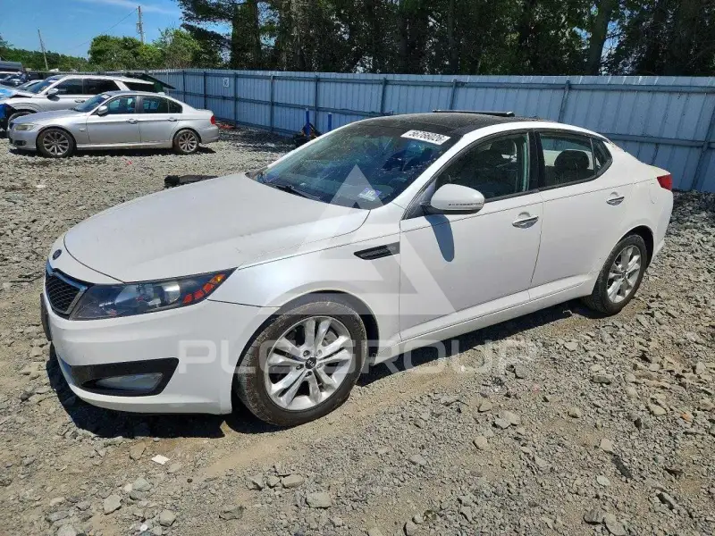 2011 KIA Optima photo