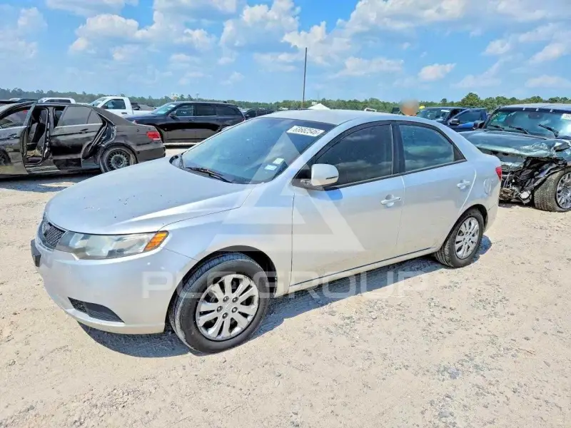 2011 KIA Forte photo
