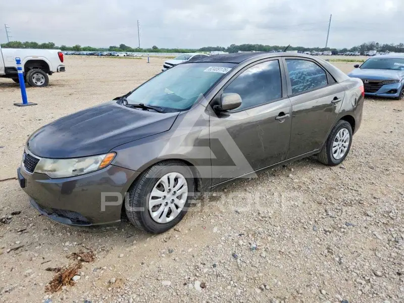 2011 KIA Forte photo