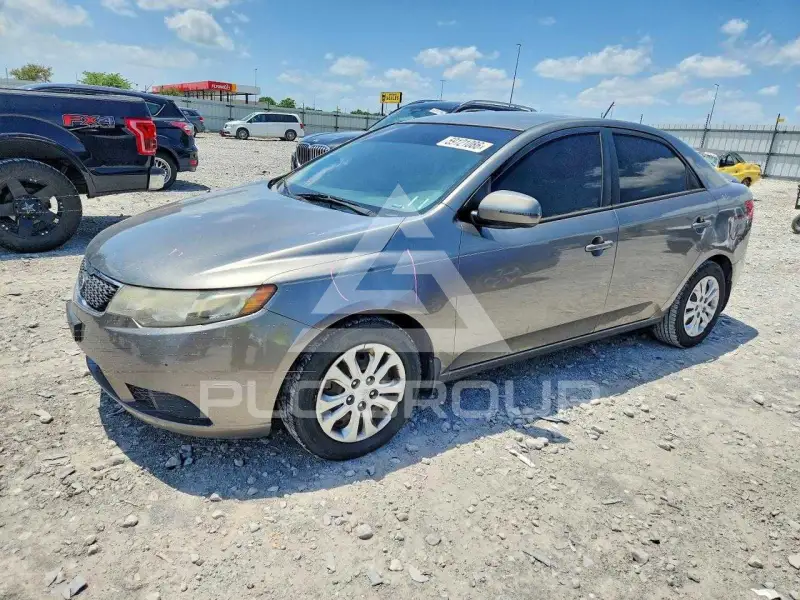 2011 KIA Forte photo