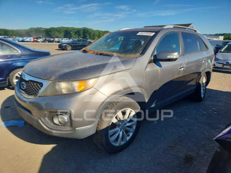 2011 KIA Sorento photo