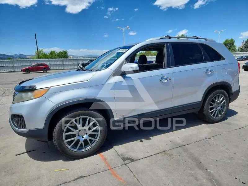 2011 KIA Sorento photo