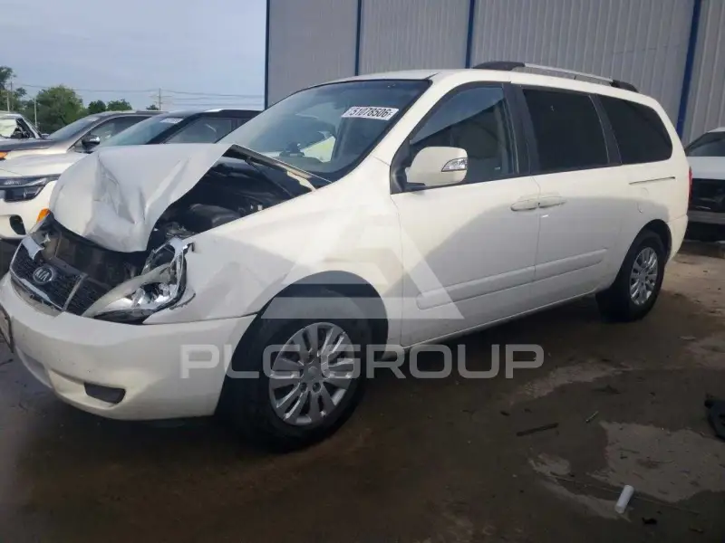 2011 KIA Sedona photo