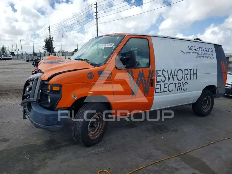 2011 Ford E-150 фото