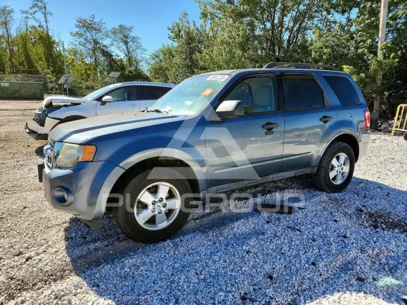 2011 Ford ESCAPE photo
