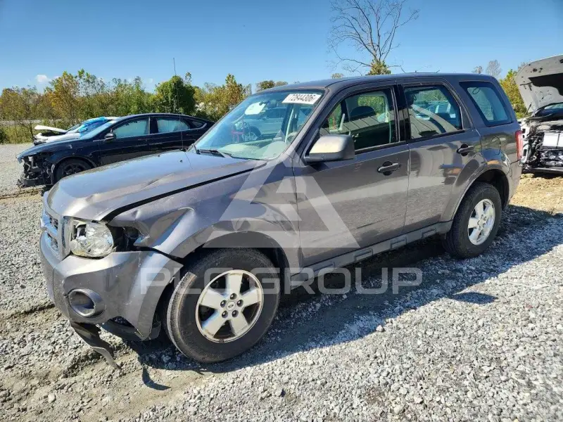 2011 Ford ESCAPE photo