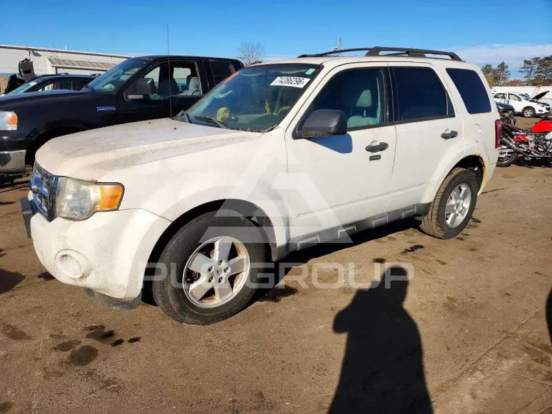 2011 Ford ESCAPE photo