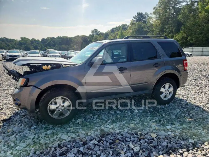 2011 Ford ESCAPE photo
