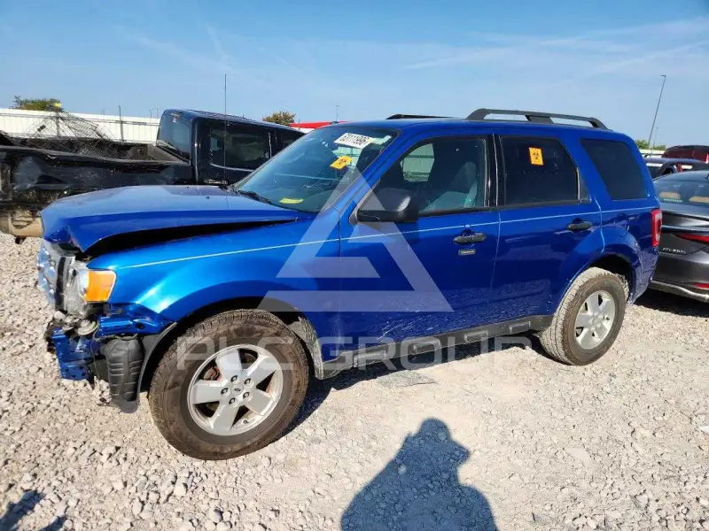 2011 Ford ESCAPE photo