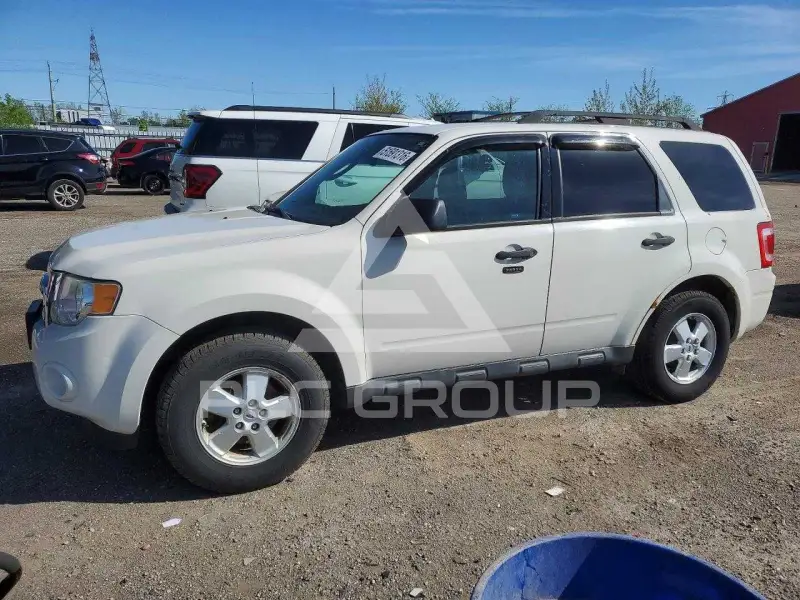 2011 Ford ESCAPE photo