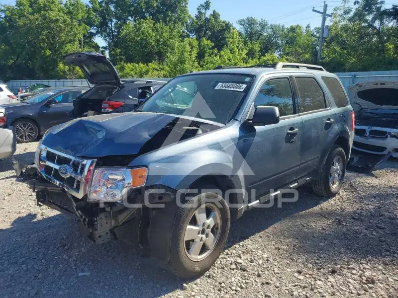 2011 Ford ESCAPE photo