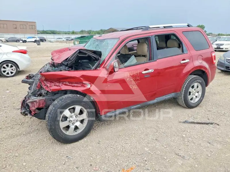 2011 Ford ESCAPE photo