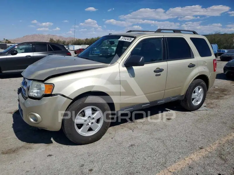 2011 Ford ESCAPE photo