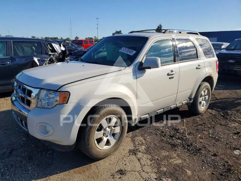 2011 Ford ESCAPE photo