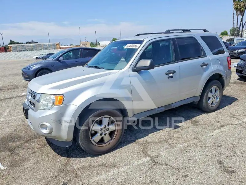 2011 Ford ESCAPE photo