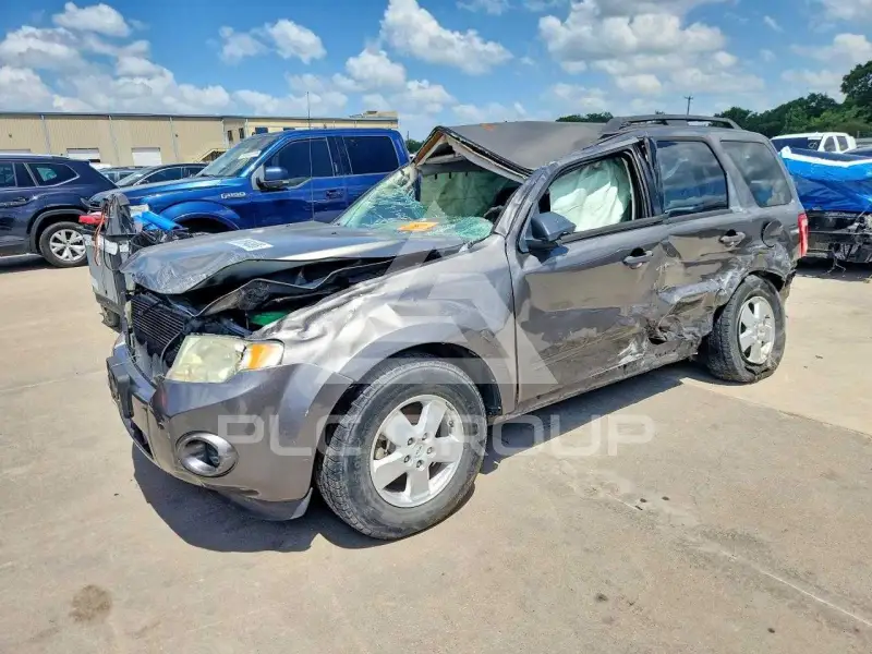 2011 Ford ESCAPE photo