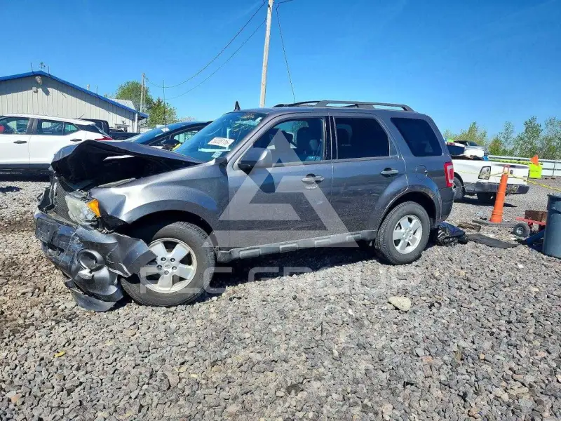2011 Ford ESCAPE photo